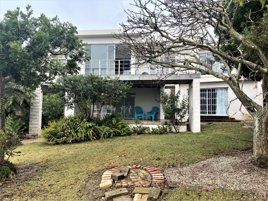 3 Bedroom Property for Sale in Wavecrest Eastern Cape